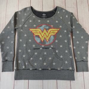 Six Flags DC Comics Wonder Woman logo star sweatshirt sz L